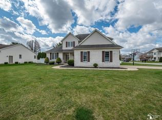 2906 W Country Ln, Monroe, MI