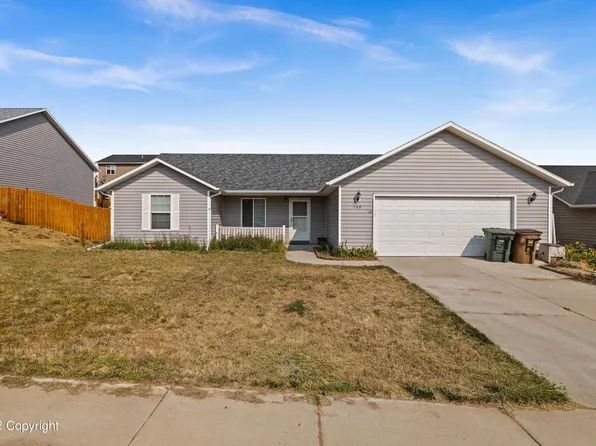 549 Kilkenny Cir, Gillette, WY 82716