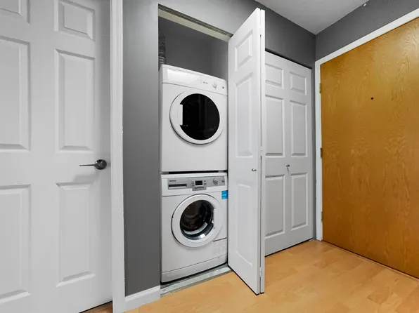 5335 Hastings St #4XX, Burnaby, BC V5B 1P9