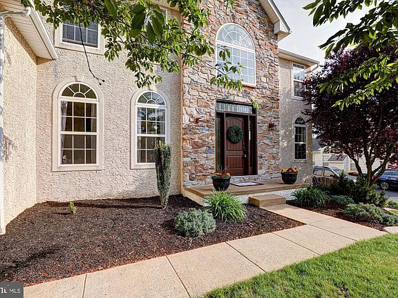 4th image of 123 Willow Grove Mill Dr