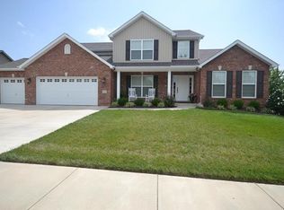 3025 Roan Hill Dr, Belleville, IL 62221