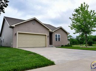 4608 SW Crenshaw Dr, Topeka, KS 66610