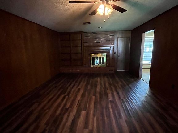 4th image of 4011 W Yorkshire Dr