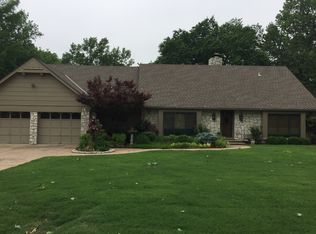 2300 Skylark Rd, Ponca City, OK 74604