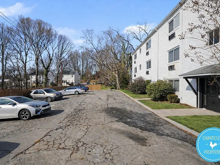 1047 W Academy St — Photo 21
