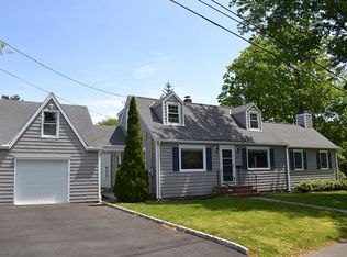 55 Horace Ct, Fairfield, CT 06824