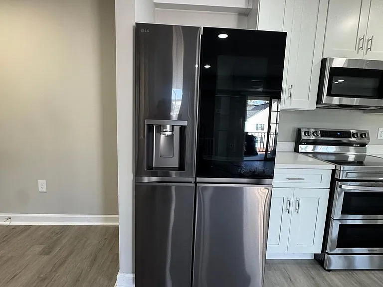 6900 Saint Ignatius Dr #304 — Photo 2