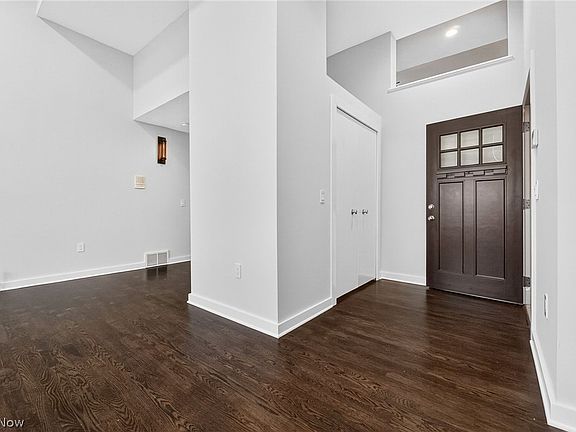 5th image of 2282 W 5th St