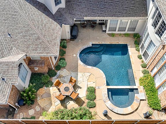 3rd image of 5208 Ambergate Ln