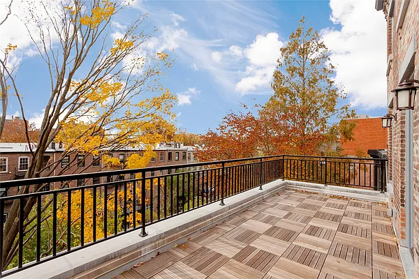 Sold by Douglas Elliman | media 23