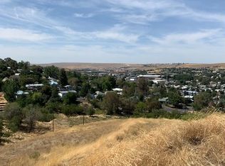 945 S Main Pl, Pendleton, OR 97801