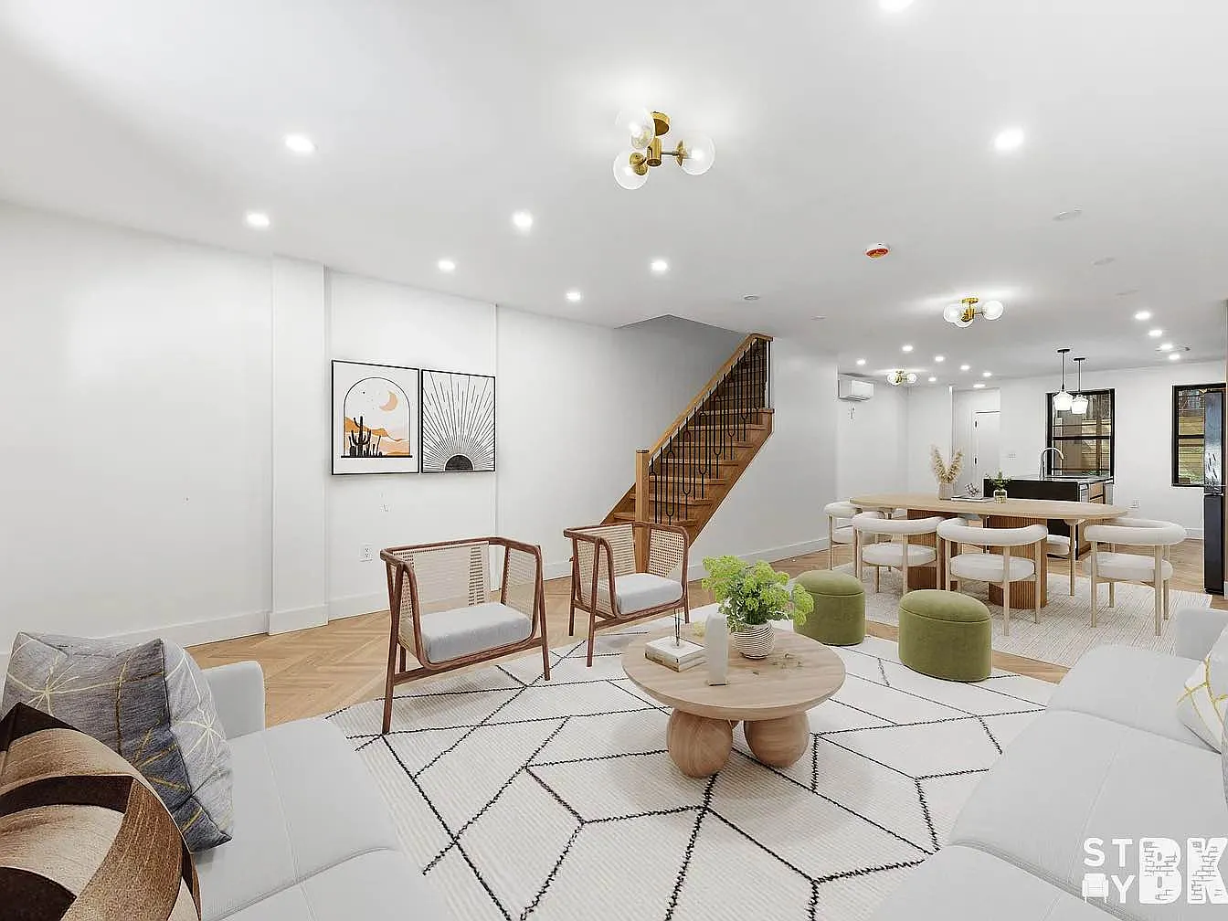 155 Monroe Street — Photo 1