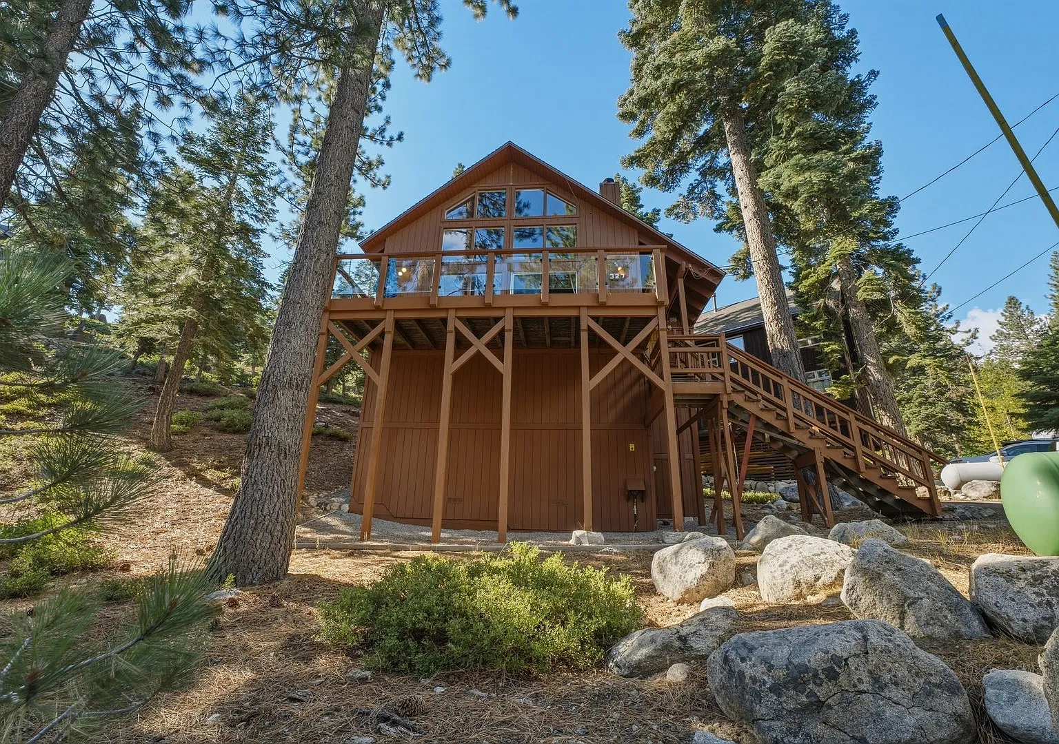 Long Term Rental: Tahoe Hills Updated 2 Bedroom + Loft | $3,000/Month — Photo 3