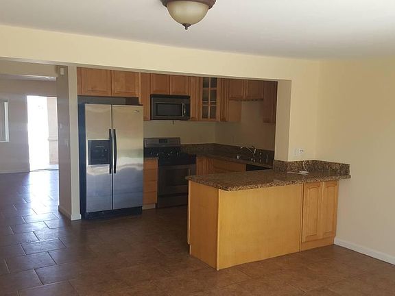 4th image of 4551 Onondaga Ave