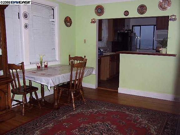 2nd image of 1028 Prague St