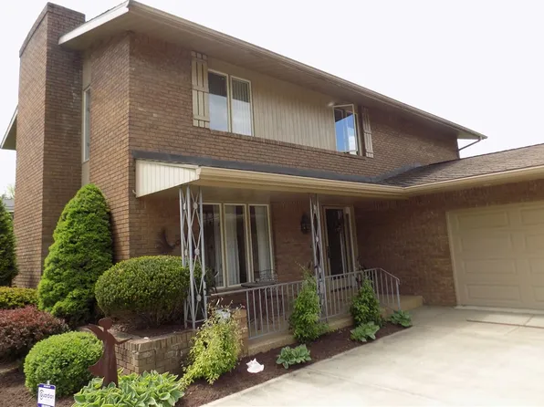 1003 Linden Dr, Jeannette, PA 15644