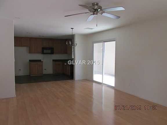 2nd image of 556 Primrose Hill Ave