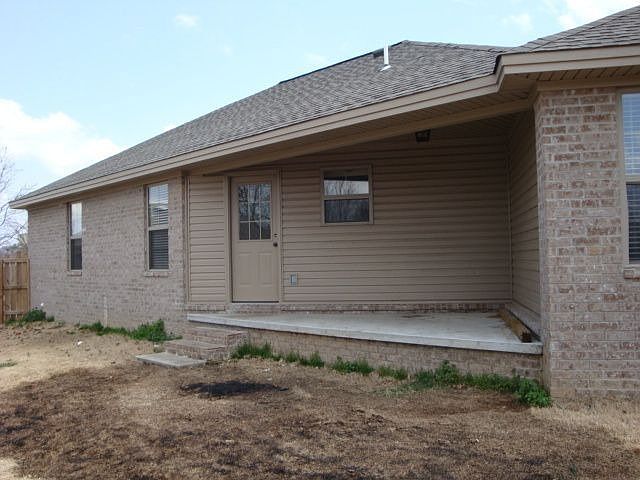 2nd image of 17 Garden Dr