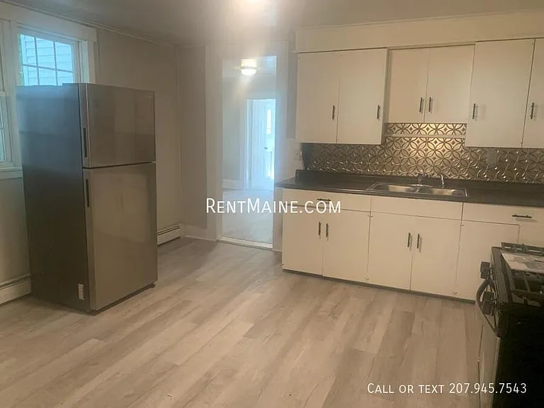 85 Cedar St — Photo 2