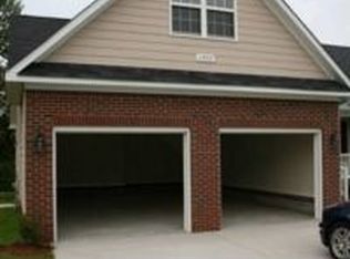 1935 Nuthatch Rd, Fayetteville, NC 28304