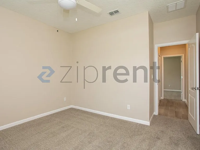 2116 Amberly Dr — Photo 23