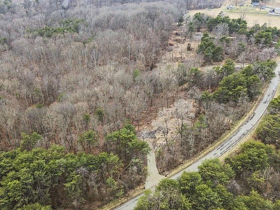 2nd image of 20843 Sterling Rd