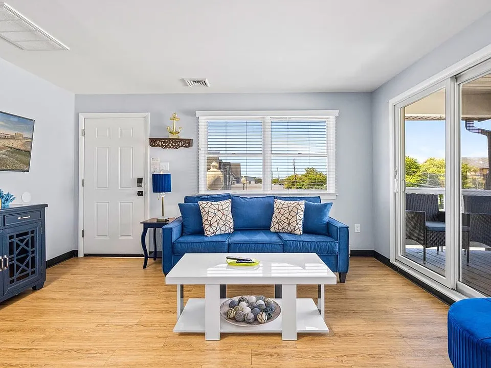714 West Ave #2-ID1308989P