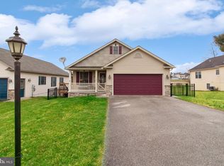 956 Centennial Ave, Hanover, PA 17331