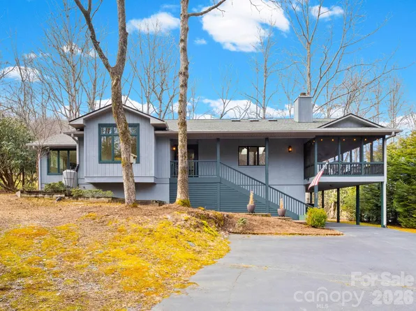 33 Ugedaliyvi Ct, Brevard, NC 28712