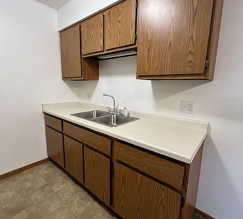 3rd image of 303 Birch St #10