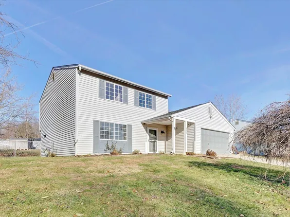 352 E Briarwood Ln, Ellettsville, IN 47429