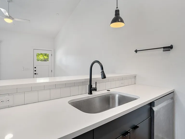 4004 Avenue C #A — Photo 5