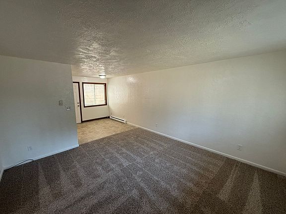4th image of 2042 Myrtle Ave NE
