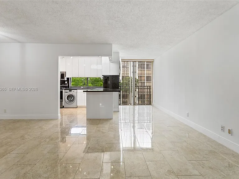 17021 N Bay Rd #429 — Photo 13