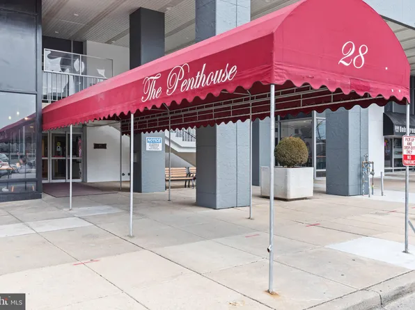 28 Allegheny Ave APT 812, Towson, MD 21204