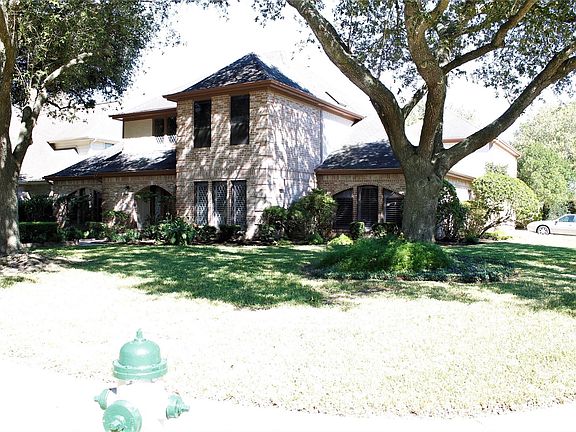 2nd image of 1035 Sugar Lakes Dr