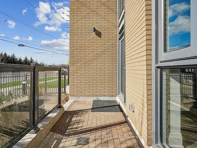 509 Dundas St W #103 — Photo 26