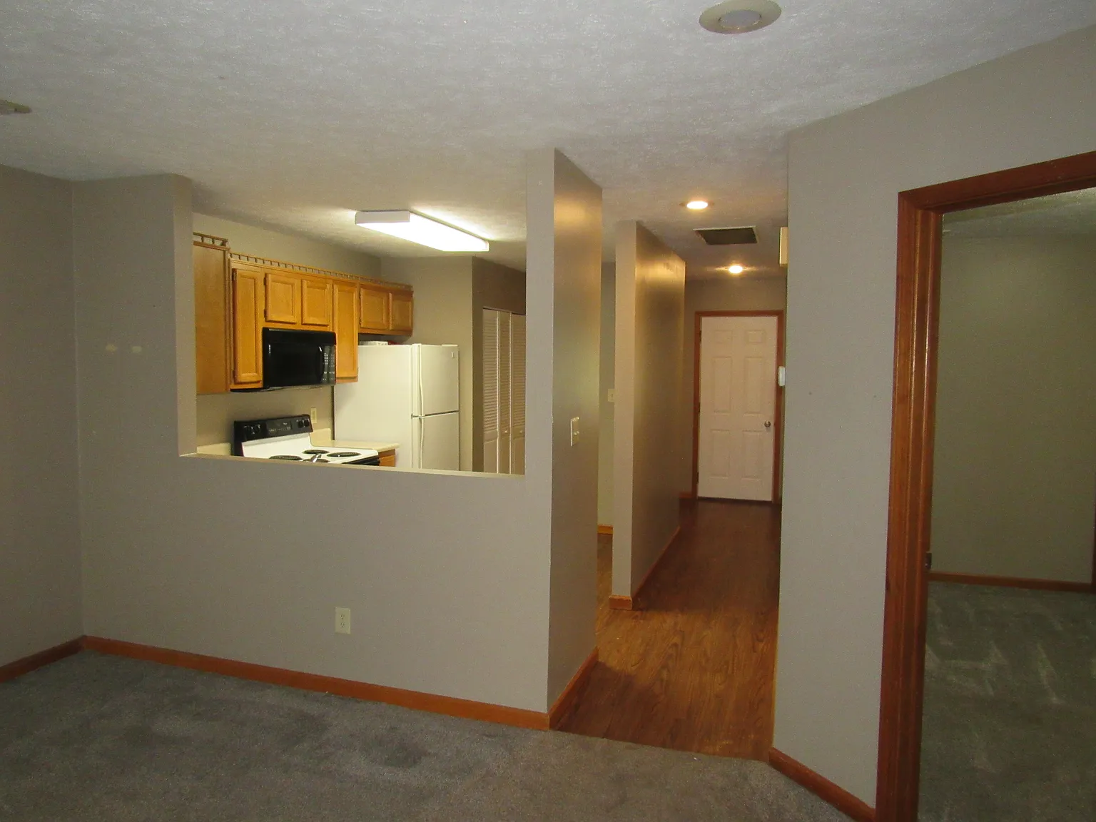 2 bed, $1,400 — Photo 4