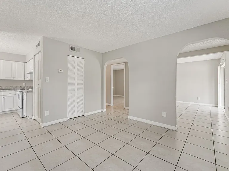 Del Rio Apartment Homes — Photo 39