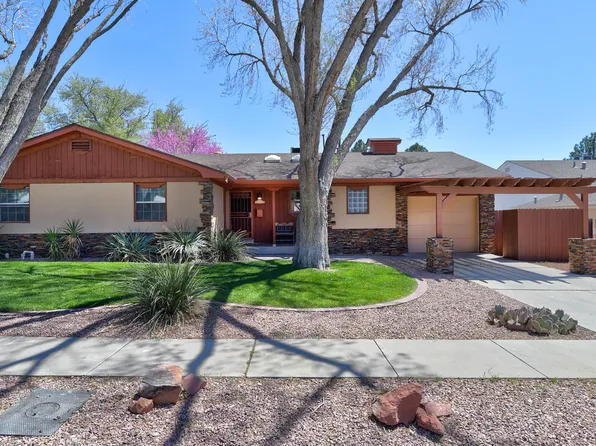 7208 Carriveau Ave NE, Albuquerque, NM 87110