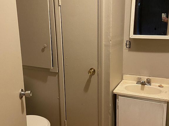 5th image of 1524 Countryman St