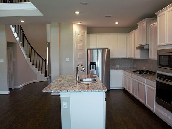2nd image of 3830 Pearl Lake Ln