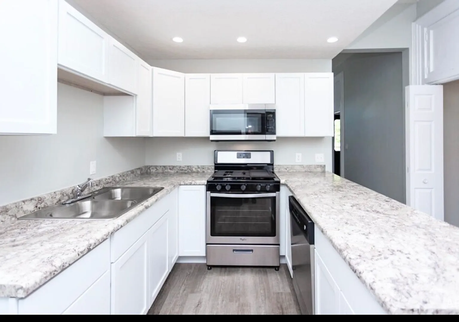 635-639 Oregon Street — Photo 3
