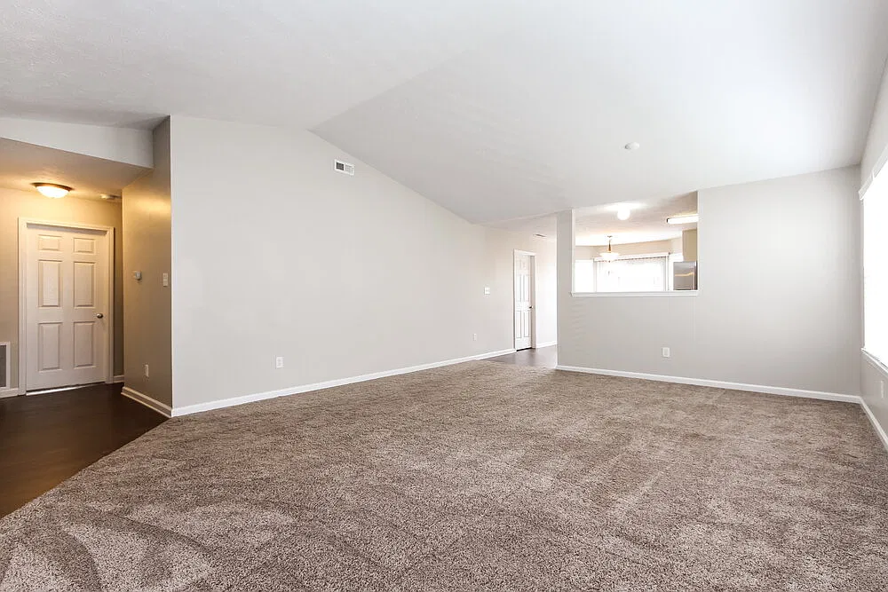 3 bed, 2.0 bath, 1560 sqft, $1,930 — Photo 2