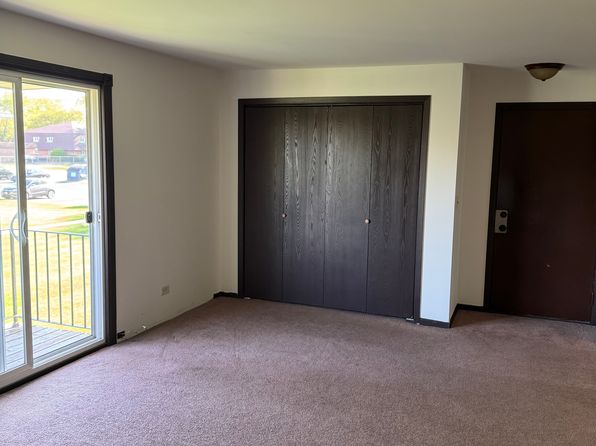 1705 Nelson Rd APT 12, New Lenox, IL 60451