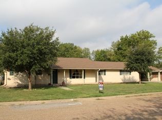 220 Morningside Dr, Mexia, TX 76667