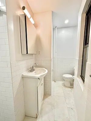 Rented by Waverly Realty Associates | media 23