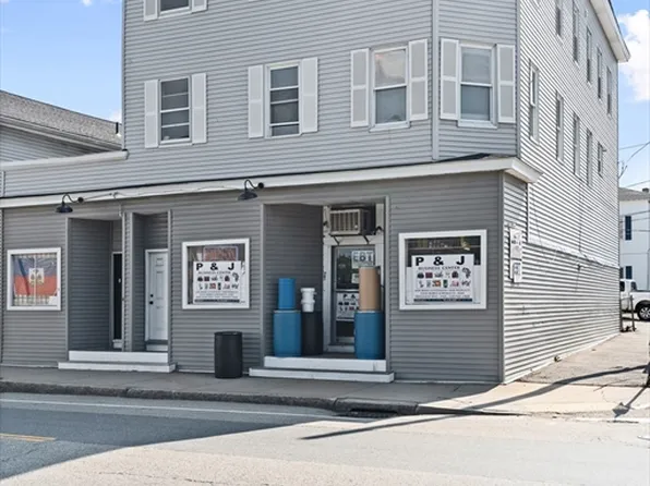 2 Four Greenwood St, Worcester, MA 01607