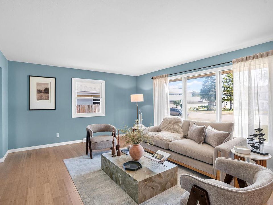 1st image of 4255 S Nicholson AVENUE