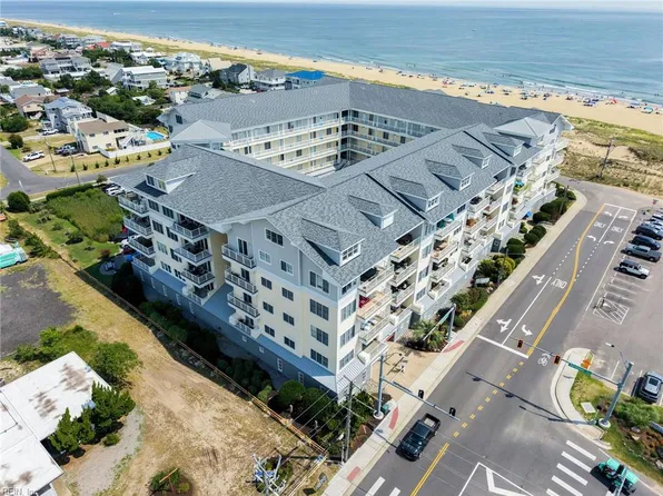 204 Sandbridge Rd Unit 302, Virginia Beach, VA 23456